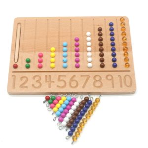 Jeu de perles multicolore sur une planche en bois pour apprendre à compter