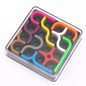 Casse-tête géométrique 3D, coloré, avec lignes de courbes en plastique rigide à placer, dans une boite en plastique rigide