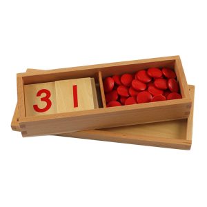Boîte en bois d'apprentissage des mathématiques, avec jetons rouge en bois et lames en bois avec un chiffre marqué dessus en bois