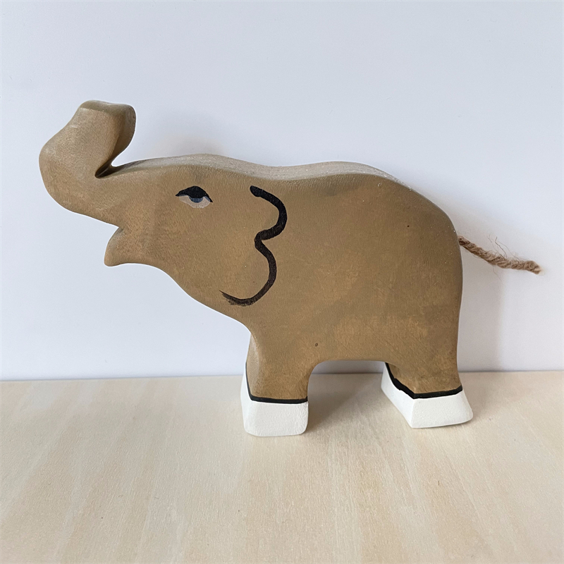 Figurines d'animaux en bois pour enfants - Un petit génie
