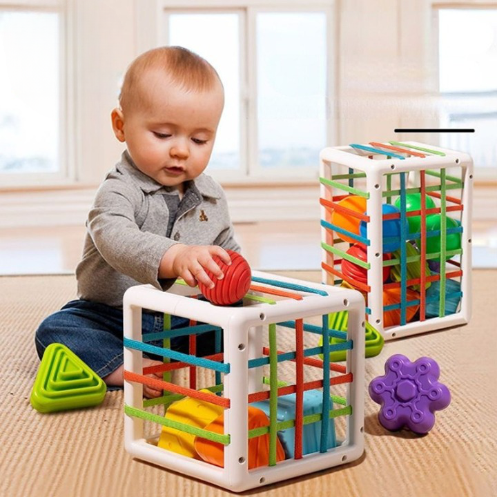 Cube montessori blocs de formes colorées