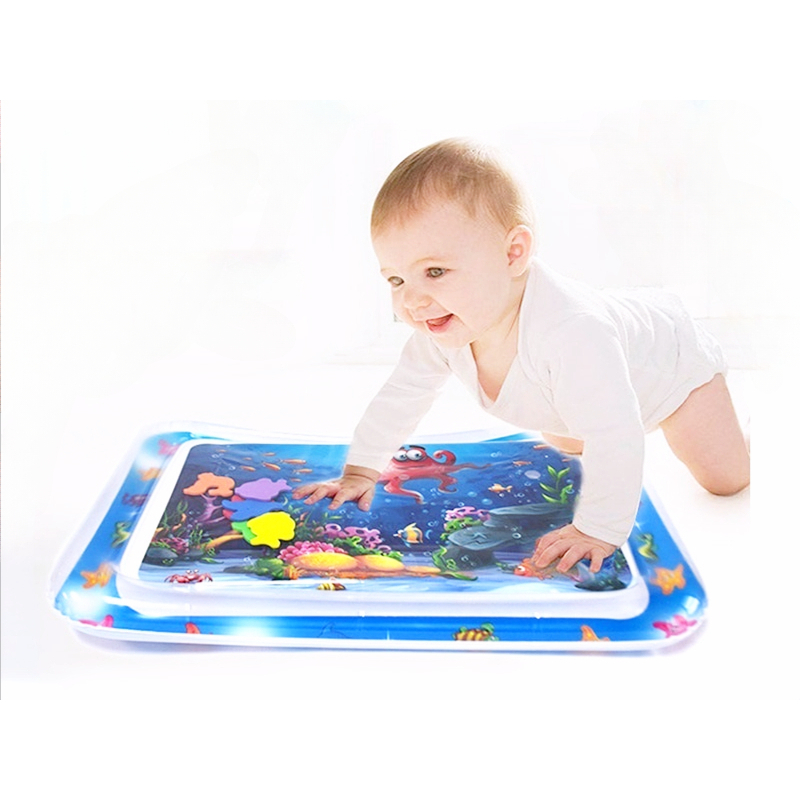 Tapis d'éveil à eau Montessori : un jeu idéal ?