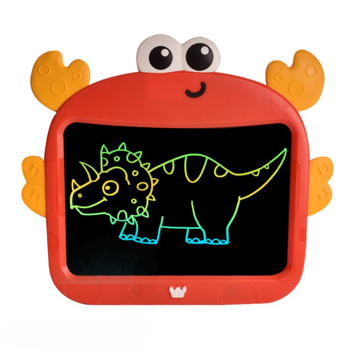 Ardoise magique en forme de crabe pour bébé, de couleur rouge orangé, avec un écran au donf noir avec un dinosaure dessiné dessus